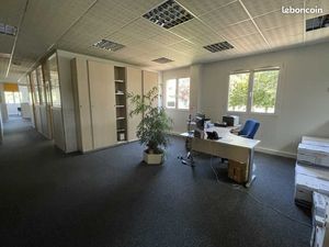 Bureaux 218 m²