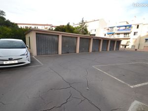 Parking/box Antibes