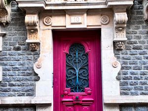 CAEN Centre Ancien un appartement de 3 PP au dernier étage.Coup de coeur assuré. Rare. Exc