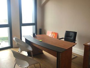 Bureaux professionnels – 102 m² – Le Mesnil-Esnard (76) Prix : 280 000 – Vente rapide