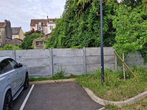 Place de parking sécurisé