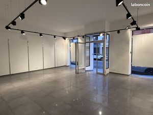 Local commercial 190 m²