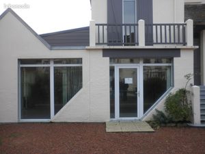 LOCAL pour BUREAUX Centre bourg 