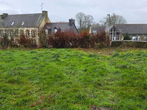 Terrain bourg plounevez moedec