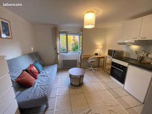 Studio meublé à louer