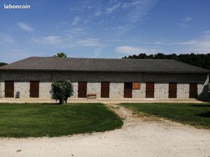 Location box de stockage 3x3m soit 9m²