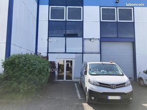 Local d'activité 398 m²