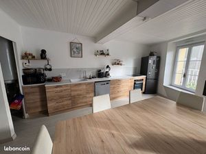 MAISON MEUBLÉE 110 m² – 3 CHAMBRES – PROXIMITÉ ÉCOLES & COMMERCES – VIHIERS