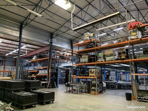 Local d'activité 2 425 m²