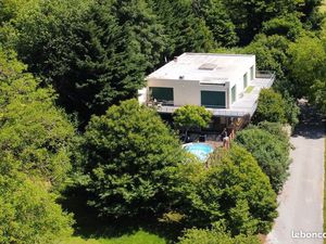 Grande maison contemporaine