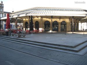 Local Place des Chartrons