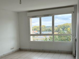 ? T4 lumineux – Vue canal – Dernier étage – Balcon – Garage – Montargis