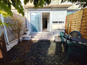 Maison à saint Yzan de Soudiac