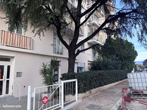 Local 150 m² Cannes