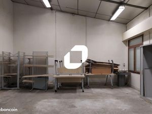 Local d'activité 250 m²