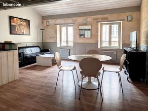 A louer  T2 bis 70 m2 (58 m2 de surface habitable) meublé  entre le musée d’Aquitaine et l