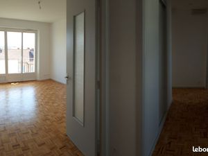 PAU – F3 en très bon état - 540 (Charges Comp)