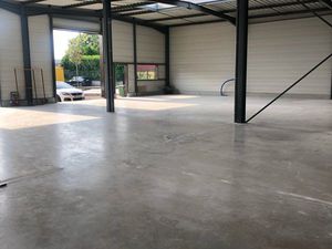 Entrepôt neuf 420m2 divisible à 210 m2