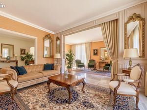 Appartement 5 pièces  3 chambres (possibilité d'une 4e) à 130 m du Parc de la tête d'Or