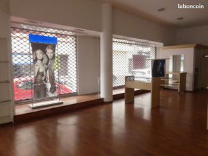 Local commercial 171 m² Le Creusot