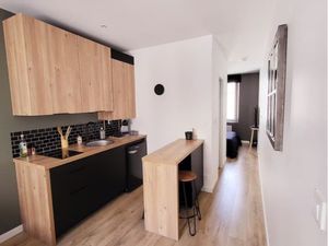 Grand studio - chambre séparée