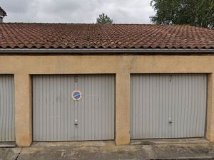 Parking/box 1 pièce 15 m²