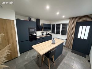 Maison de ville rénovée – 70 m² – 3 niveaux – Idéale 1er achat ou locatif