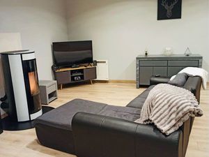 Maison de charme rénovée avec poêle  3 chambres  3 sdb