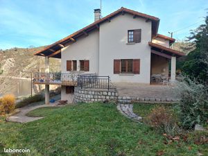 Saint Victor sur Loire - Maison avec vue sur la Loire et terrain