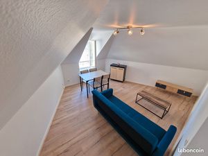Loue Bel Appartement meublé de type T2 refait à neuf de 43m2 au sol avec jardin commun sit