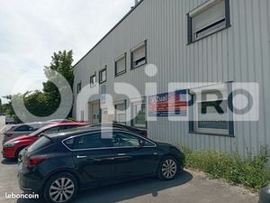 Local d'activité 230 m²