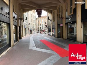 Local commercial 115 m²