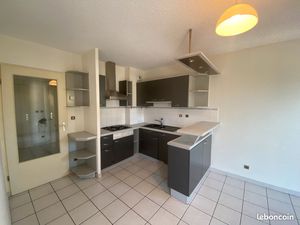 ◊ À LOUER – Appartement T2 avec vue dégagée (4e étage avec ascenseur) – Disponible immédia