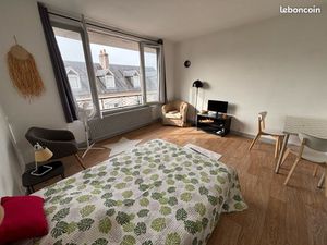 Studio meublé lumineux chauffage et eau compris