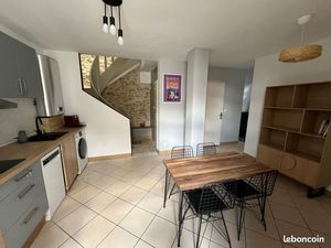 P3 ou P2 bis en duplex meublé - prêt à vivre - proche facultés de Nîmes - Libre au 5 janvi