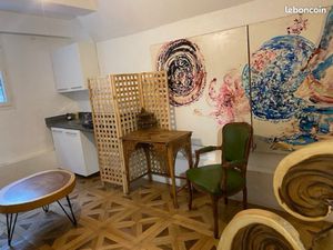 Belle studette à versailles