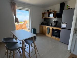 T 2 Meublé avec terrasse