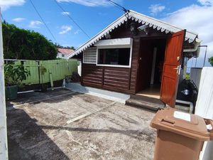 Loue petit chalet à la Bretagne