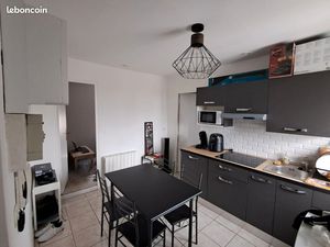Petit t2 26m2 rue Armand Dutreix