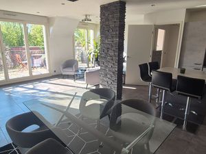 Orly (94310) - Dernier étage - Grand T2 issu d’un T3 - Vue parc - Box + parking