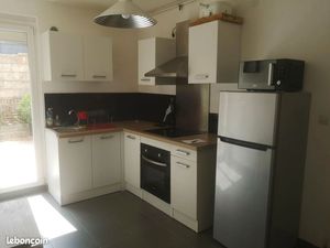 F2 avec cour  avenue Boutet