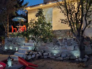 Beau t2 entièrement rénové avec terrasse et terrain rénové a la campagne