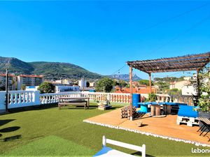 Appartement 3/4 pièces 104m² avec terrasse sud / entièrement meublé / 1er et dernier étage