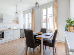 Plein centre - Appt T2 meublé de 38 m2 au 1er étage