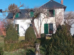 Petite maison à la campagne de 76 m² habitable  avec un hangar de 70 m² sur un terrain de 