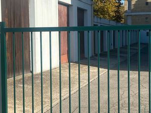 Garage dans residence