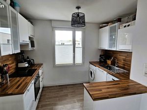 3 pièces au dernier étage avec garage et terrasse · 67 m² · Route de Mittelhausbergen
