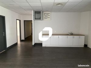 Bureau 2 226 m²