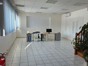 Location d'un bâtiment industriel à Bresles