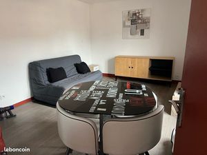 Studio meublé dans petite résidence